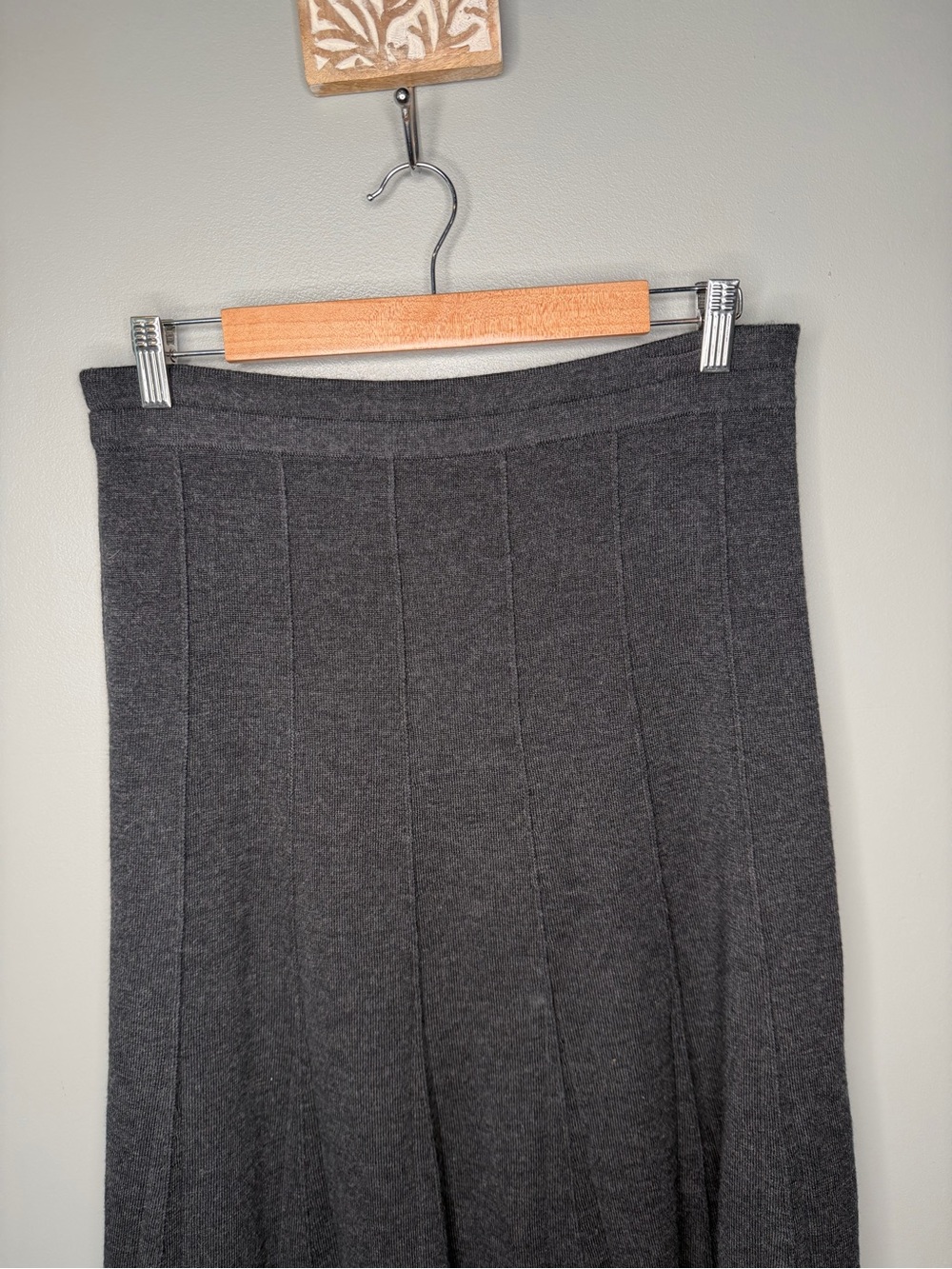 Eileen Fisher Merino Wool Pleated Knit Knee Length Skirt - Picture 4 of 10